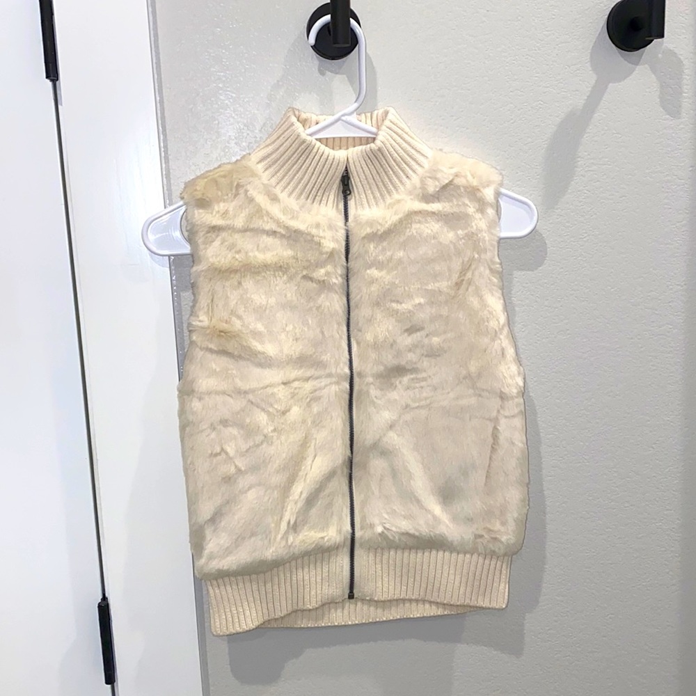 New Gap Kids size XL Faux Fur Zip-Up Vest NWT Ivory Cream color